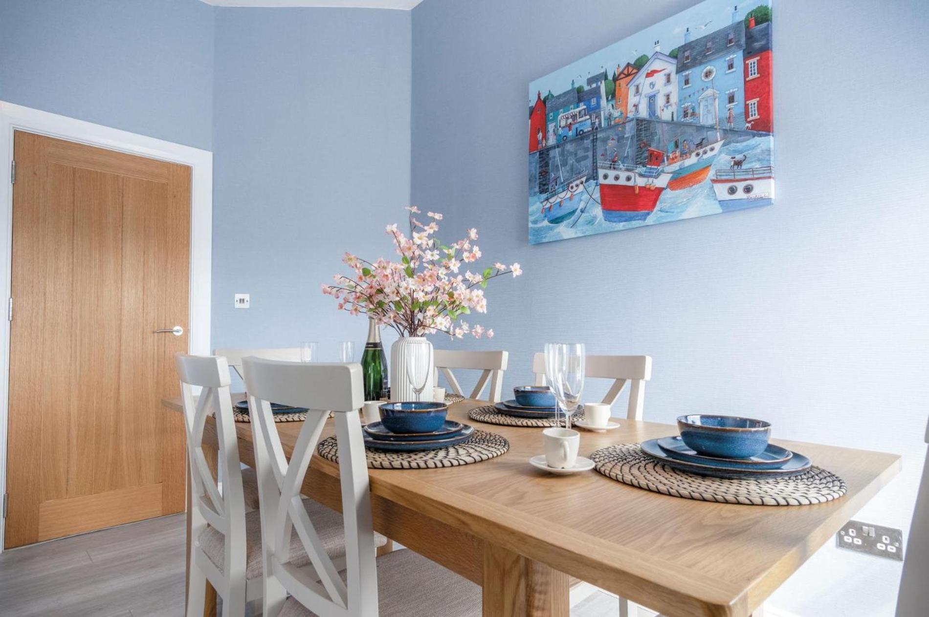 Apartment Harbour Heights - 2 Bed - *