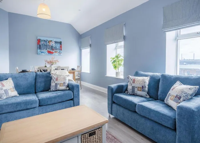 Harbour Heights - 2 Bed Apartment - Milford Haven